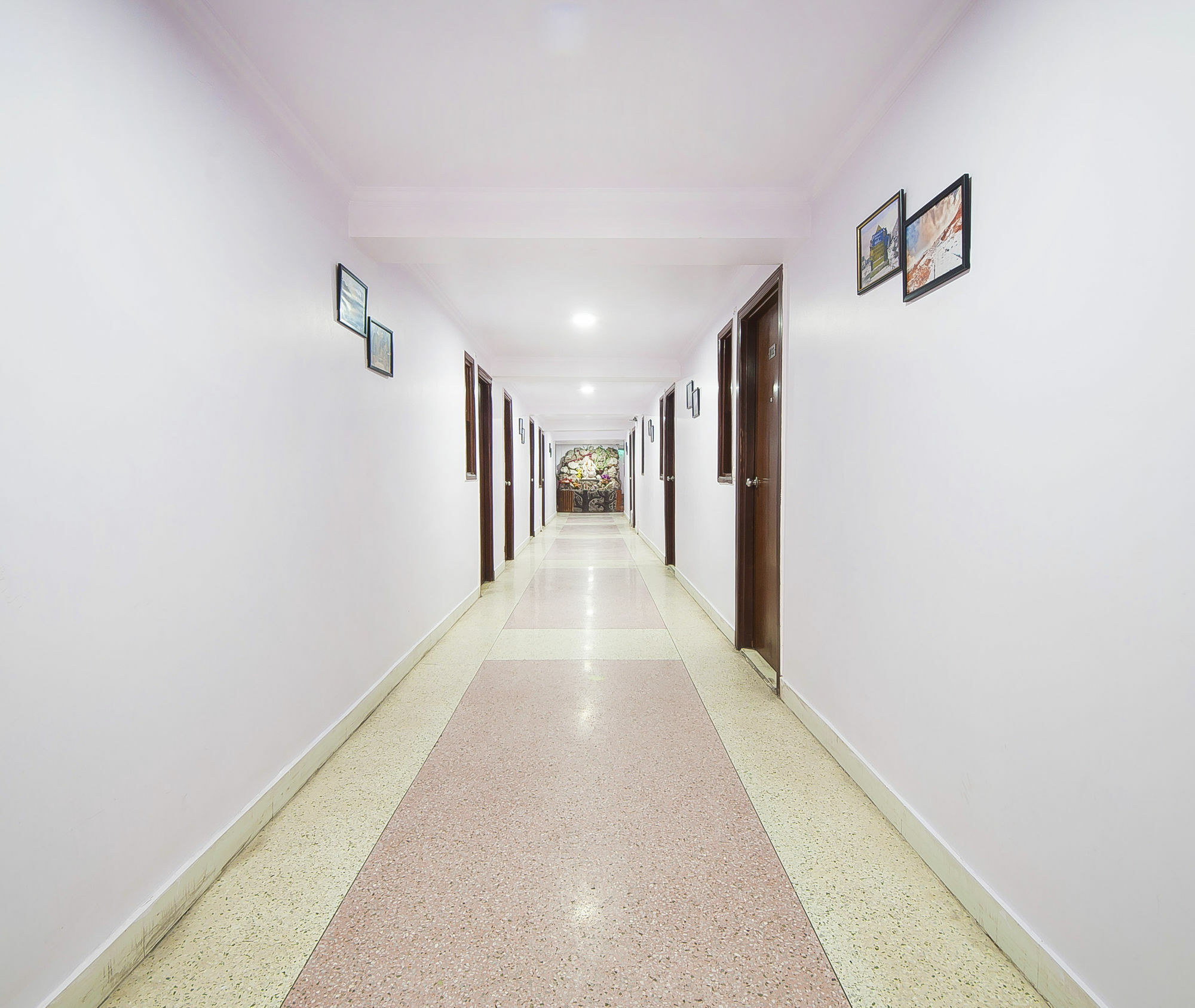 Hotel O Hotel Landmark Inn Delhi  Exteriör bild